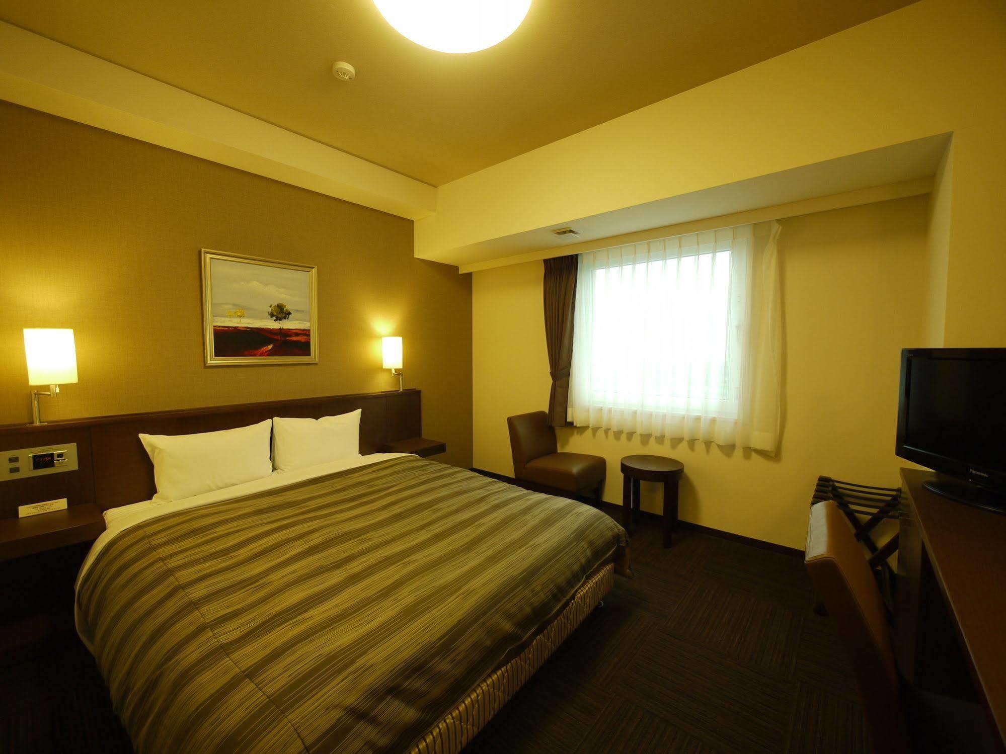 Hotel Route-Inn Uozu Luaran gambar